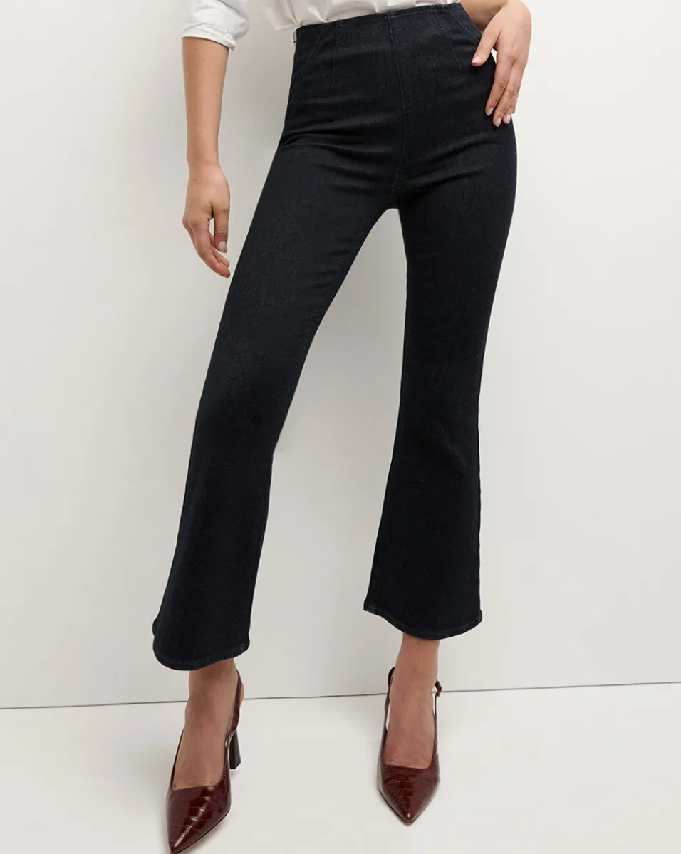 Carson Off-Duty Kick-Flare Jean in Black>Veronica Beard Hot