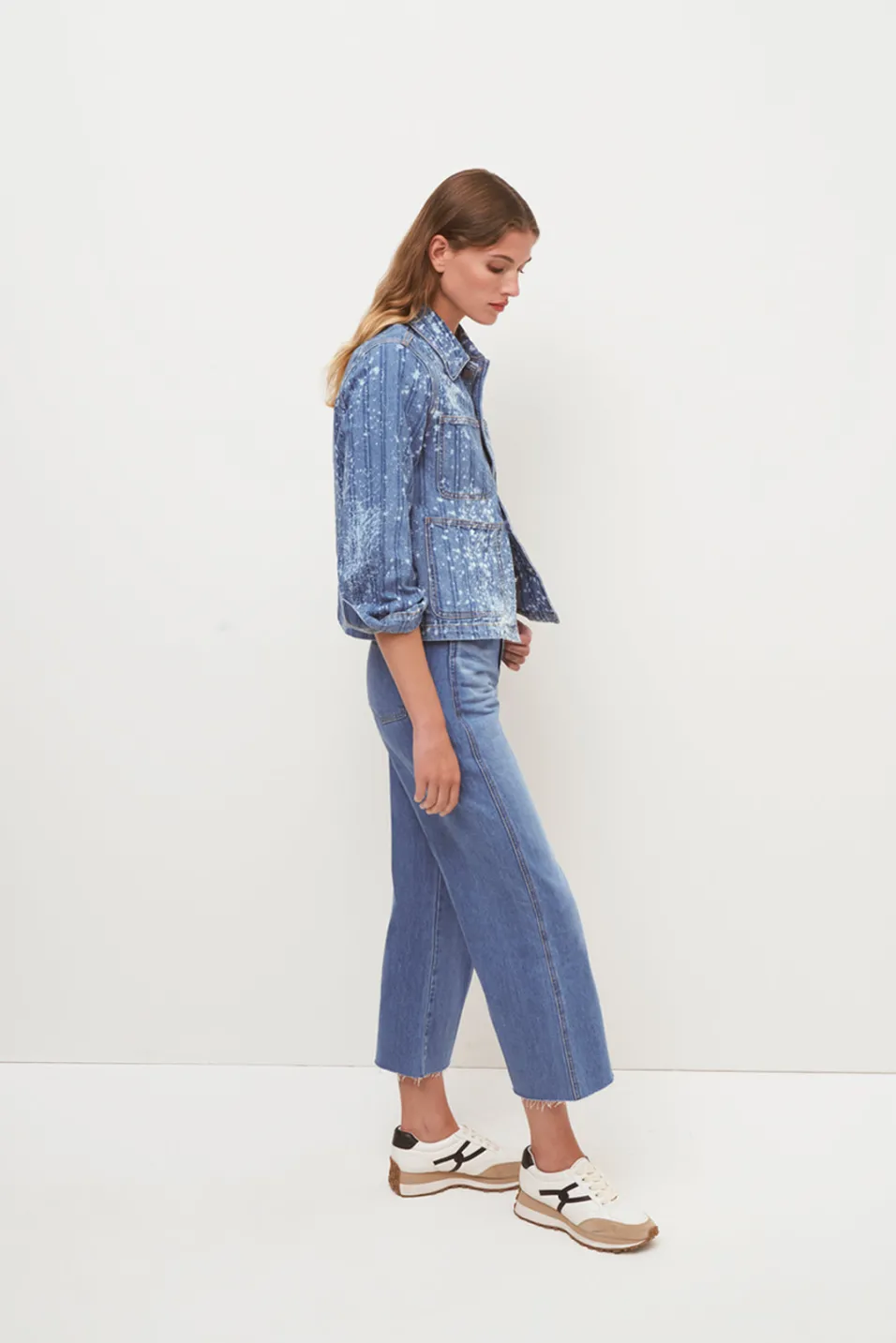 Dahl Acid-Washed Denim Jacket in Sapphire Sun>Veronica Beard Clearance
