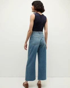 Neeta Sleeveless Top in><noscript><img width=