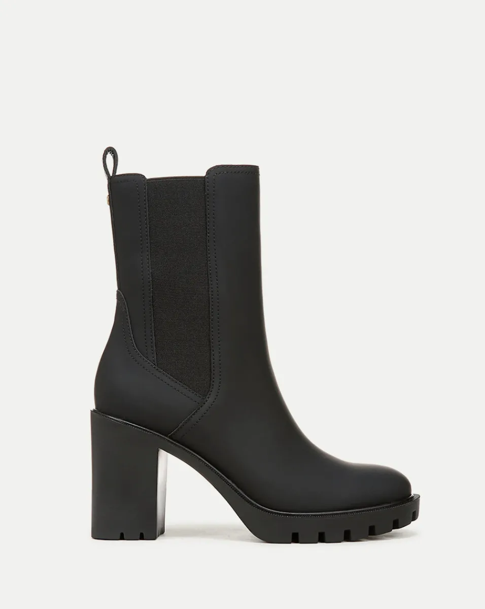 Riley Chelsea Bootie in>Veronica Beard Hot